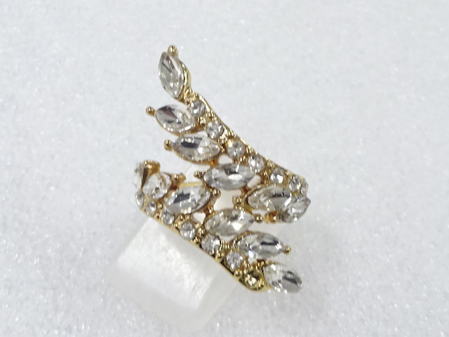 CRYSTAL FASHION RING / JP SIZE 13